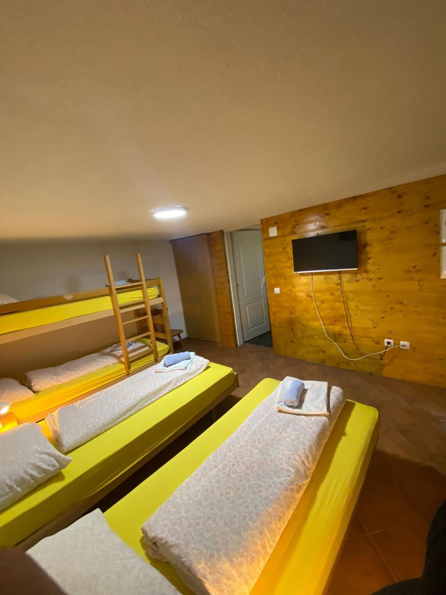 Forest Camp Despotovac Luaran gambar